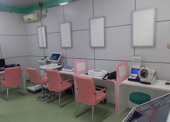 興平市人大代表調(diào)研健康一體機(jī) 興平市人大代表調(diào)研健康一體機(jī)